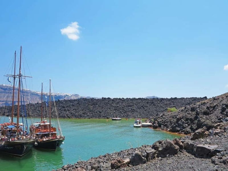 From Old Port:Volcanic Islands Boat Trip & Hot Spring Visit - Setting out from Fira’s Old Port