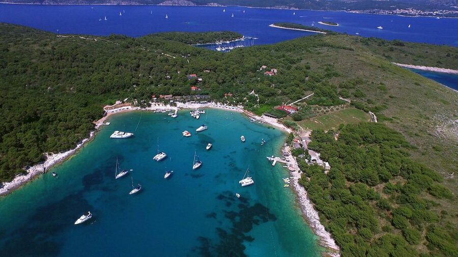 From Omis: Blue Cave & 5 Island Speedboat Tour - Guides, crew, and the practical details