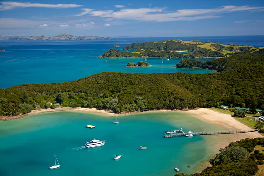 From Paihia: Full-Day Bay of Islands Cruise - From Paihia to the outer islands