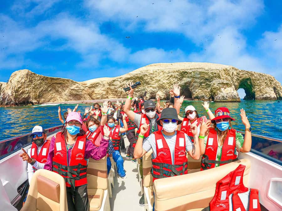 From Paracas: Ballestas Island Boat Tour with entrances - Leaving your Paracas accommodation for the public dock