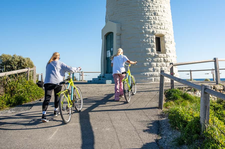 From Perth: Rottnest Island Full-Day Bike and Ferry Trip - What the day feels like in different weather
