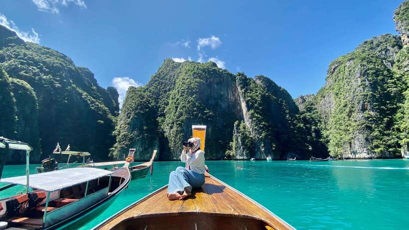 From Phi Phi Island :Half-day Tour by Longtail Boat - Loh Samah Bay and the walk to Maya Bay