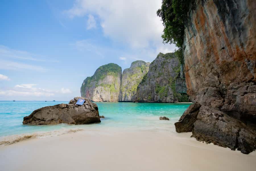 From Phi Phi Island: Maya Bay Sunset & Plankton by Speedboat - Boat comfort, group size, and what is included
