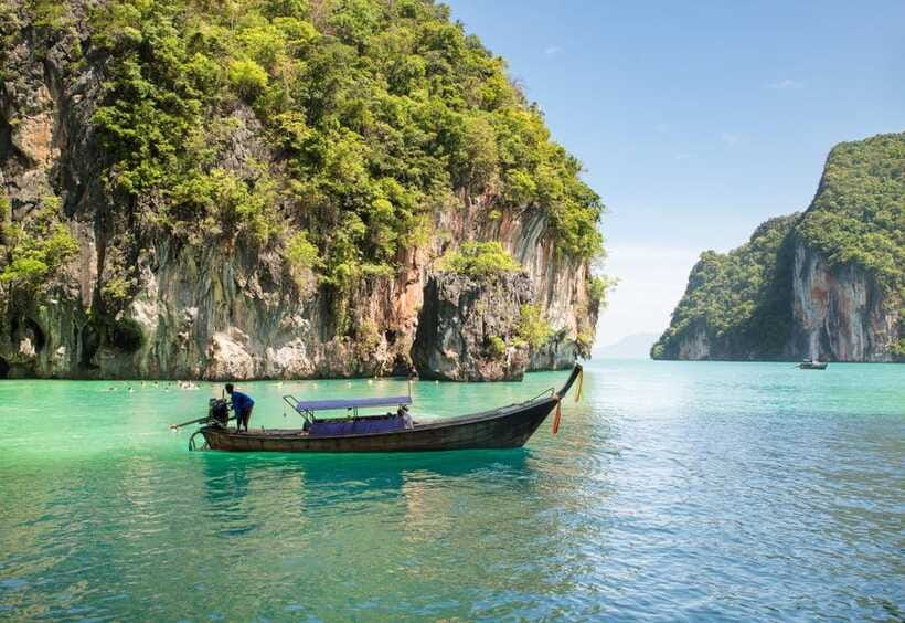 From Phi Phi islands: Phi Phi, Maya Area by longtail Boat - Food, equipment, and what to bring