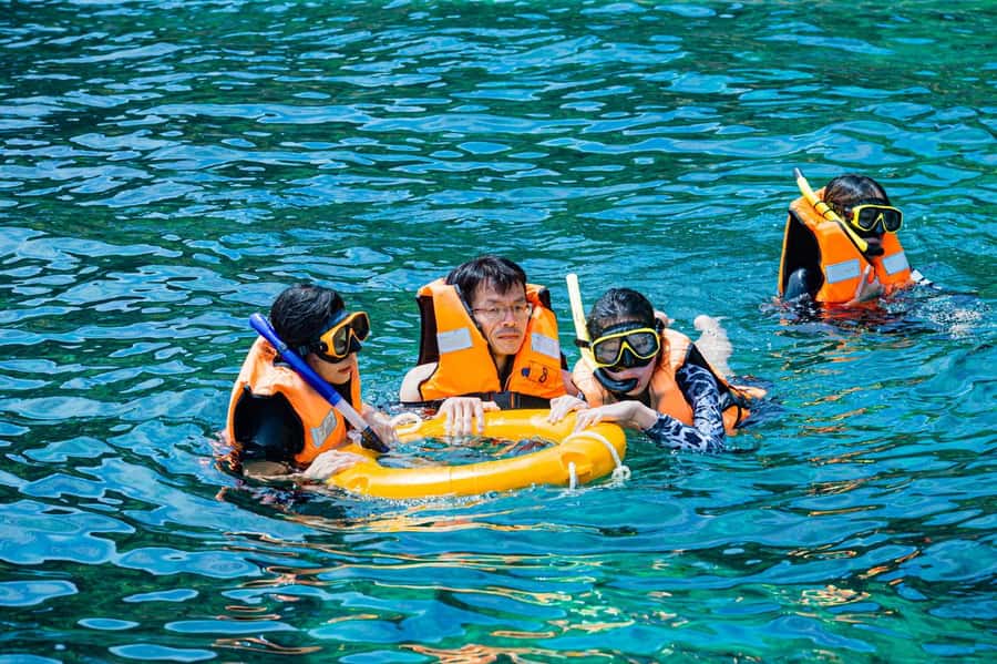 From Phuket: Coral Island Kahung Beach Speedboat Trip - The 15-minute speedboat crossing