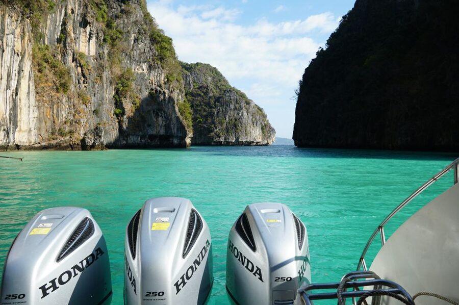 From Phuket: Phi Phi Islands Speedboat Trip & Lunch - Phuket to Phi Phi by speedboat