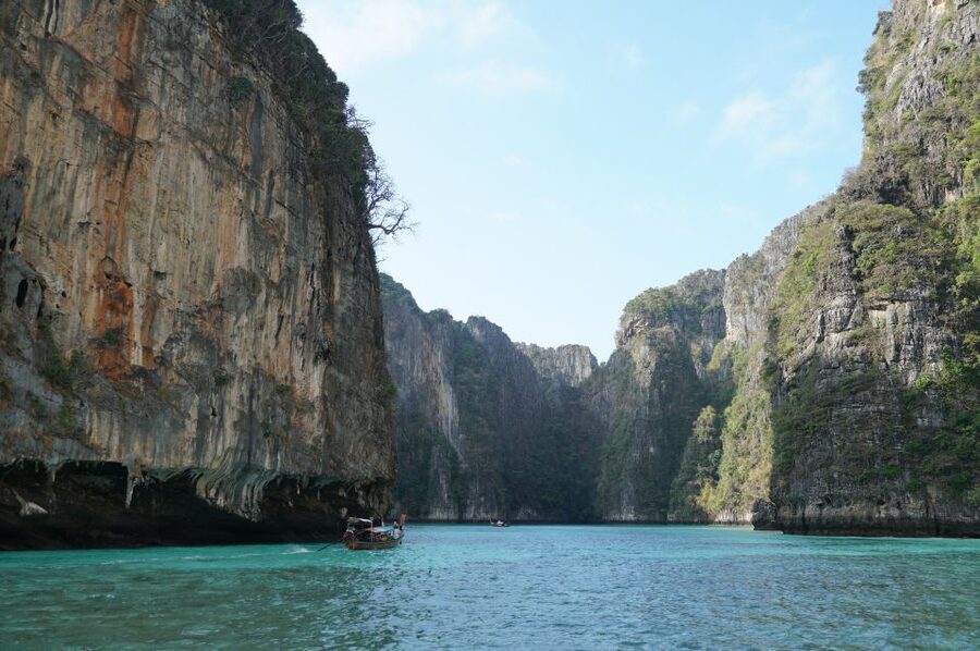 From Phuket: Phi Phi Islands Speedboat Trip & Lunch - Maya Bay and the film-famous beach