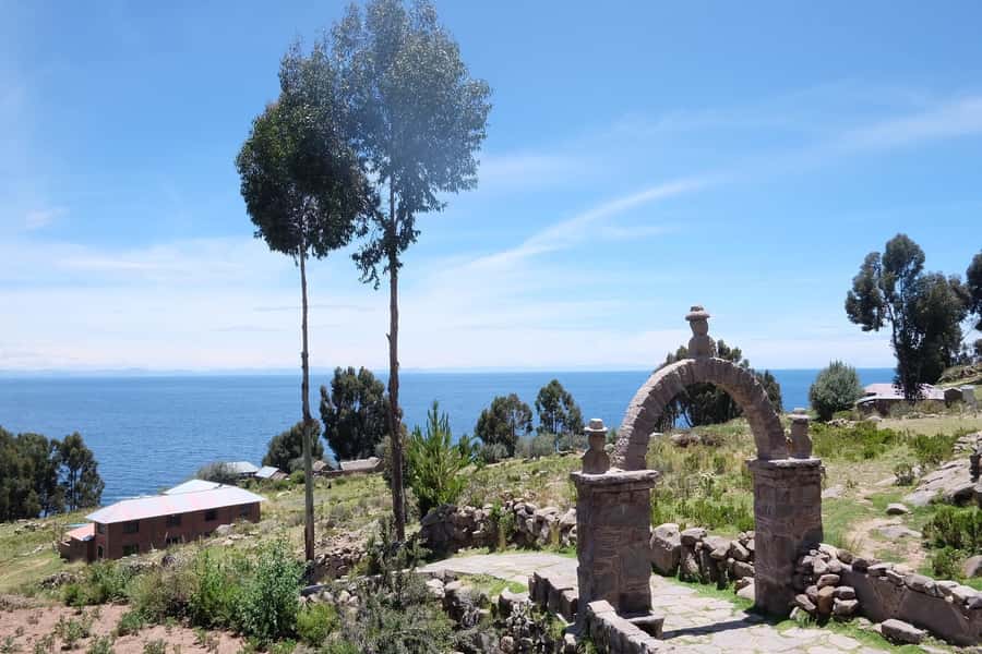 From Puno: Uros Islands and Taquile by Fast Boat with Lunch - What makes the guide useful