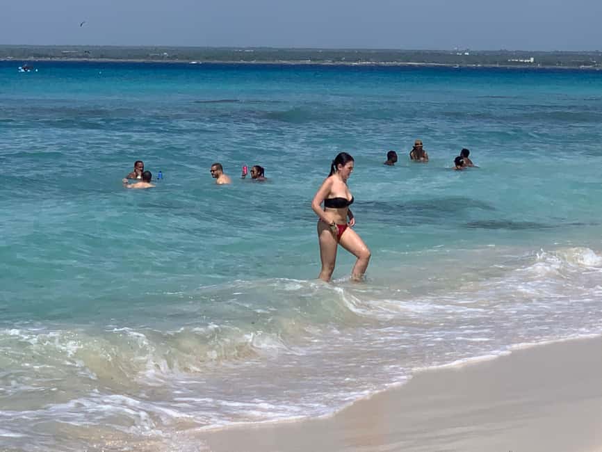 From Punta Cana: Catalina Island Swim, Sail & Snorkel - The return ride adds bachata and merengue