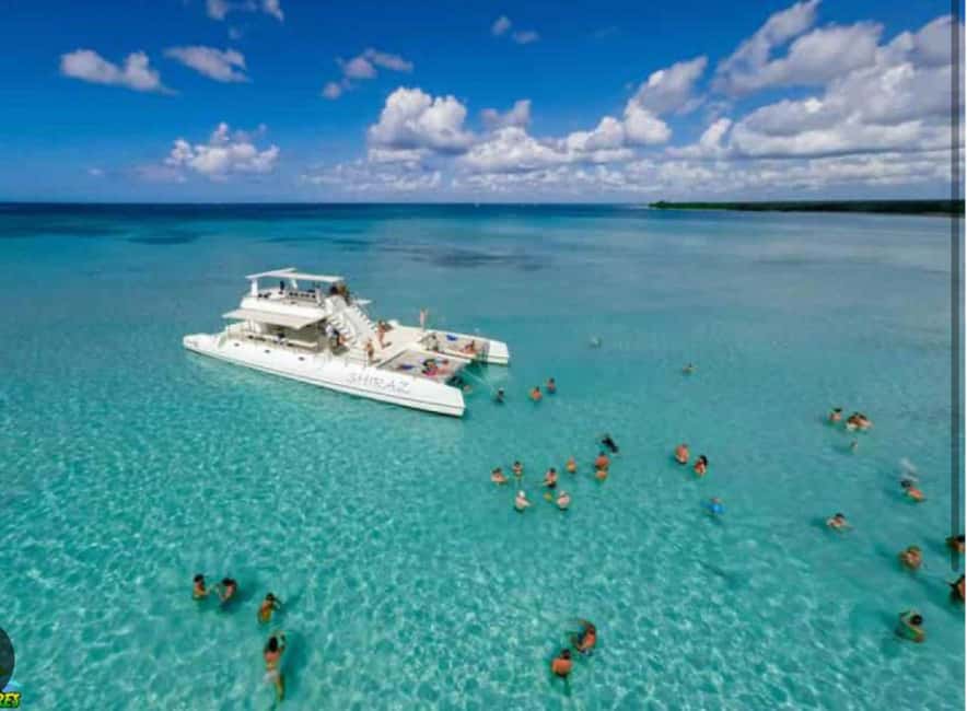 From Punta Cana: Saona Island Boat Trip with Buffet - Saona Island and its white-sand shoreline
