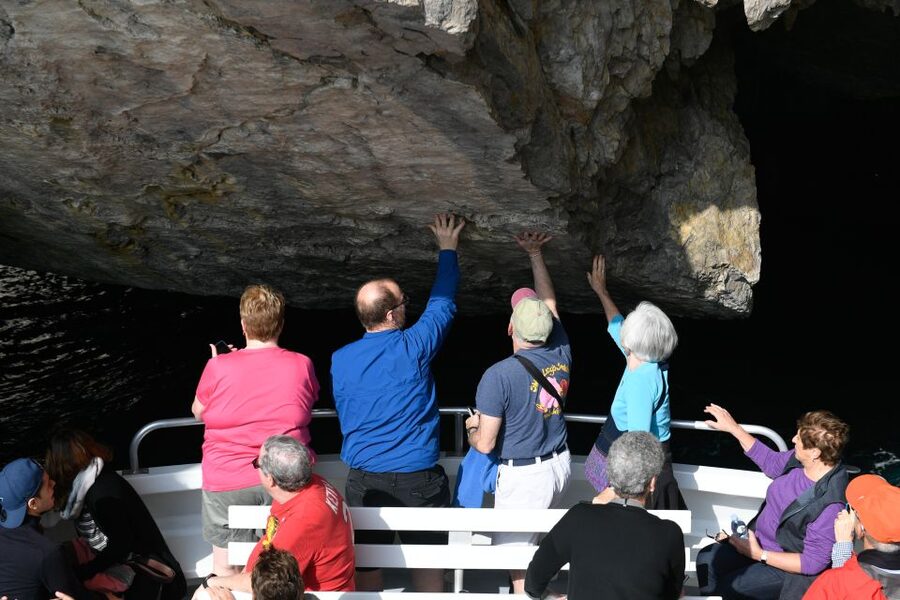 From Rome: Capri and Anacapri Guided Tour and Island Cruise - The Gulf of Naples and Capri by boat