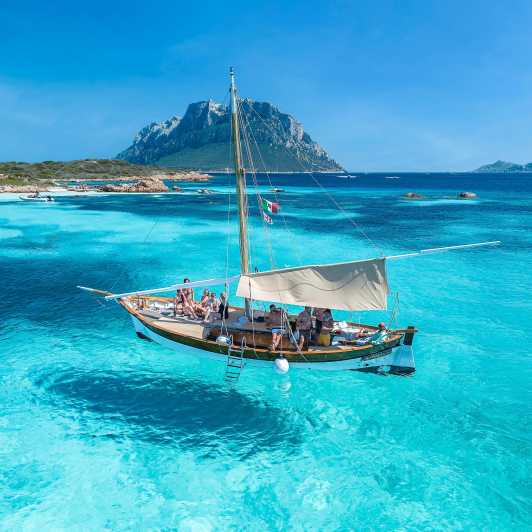 From San Paolo: Tavolara and Molara Island Cruise with Lunch - A quieter cove before lunch