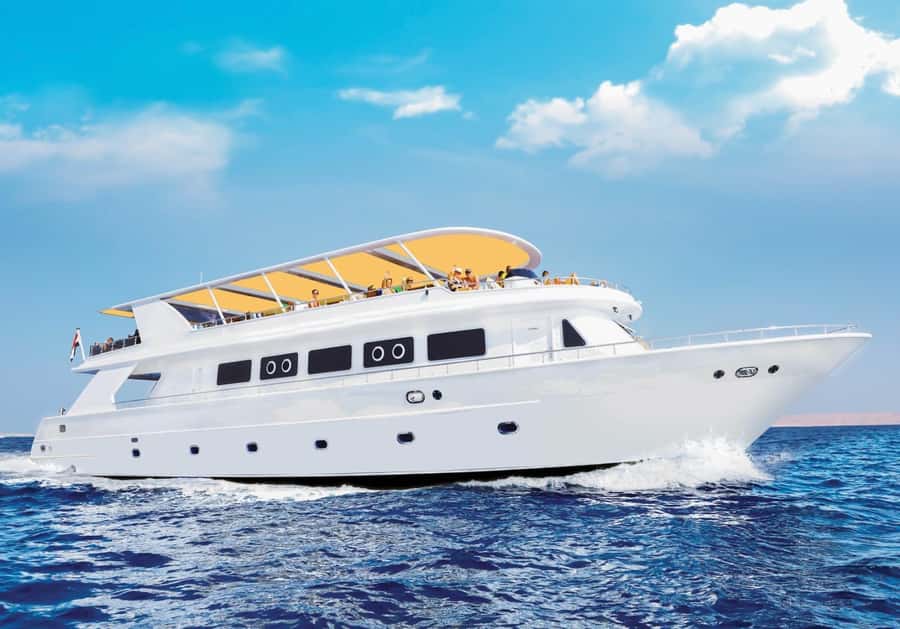 From Sharm: Ras Mohammed Cruise with Island Visit and Lunch - Optional introductory scuba sessions