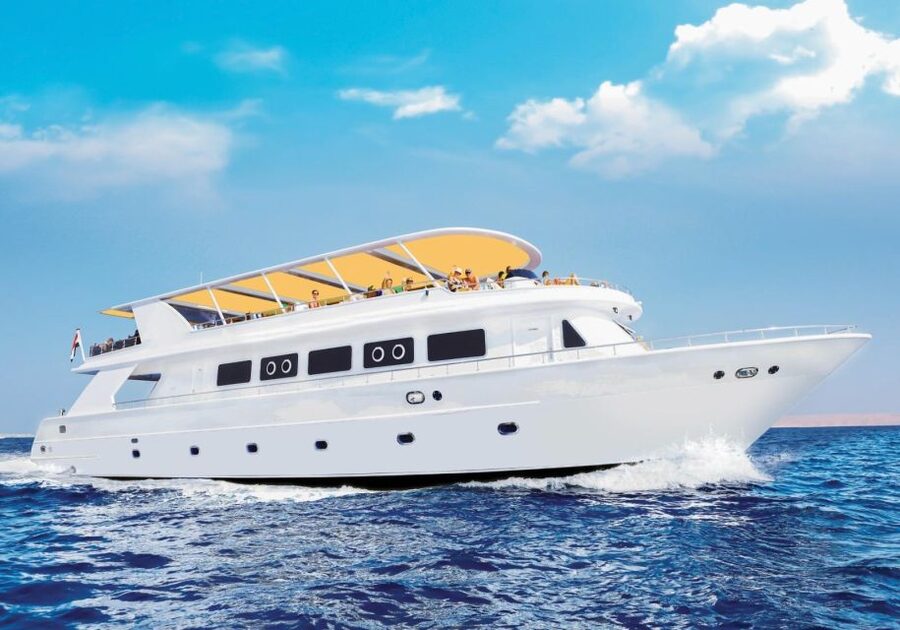 From Sharm: Ras Mohammed Cruise with Island Visit and Lunch - Lunch, drinks, and time on deck