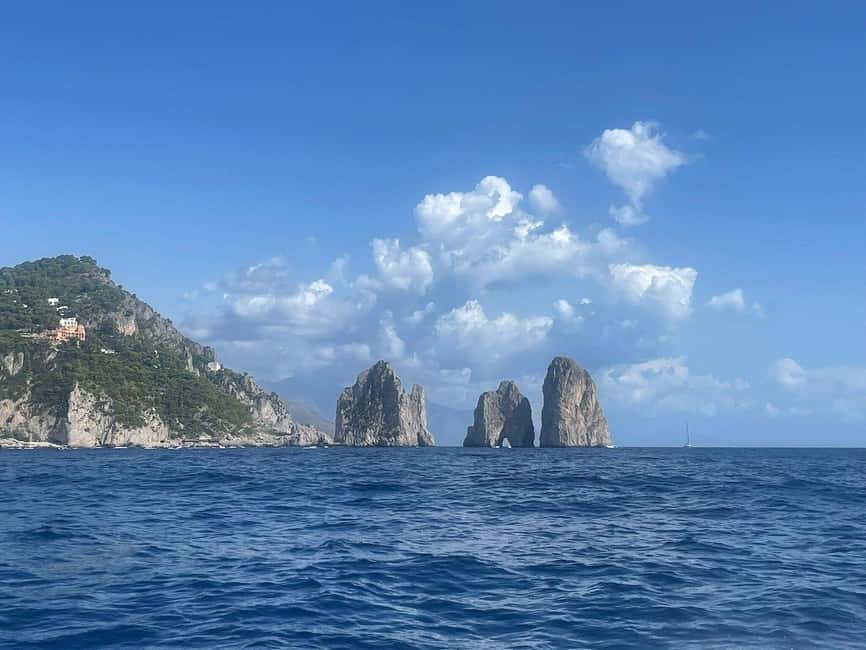 From Sorrento: Capri Boat Tour with Free Time on the Island - The 90-minute cruise around Capri