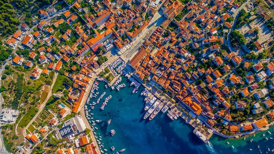 From Split, Croatia: Blue Cave & Hvar 5 Islands tour - How the crew affects the day