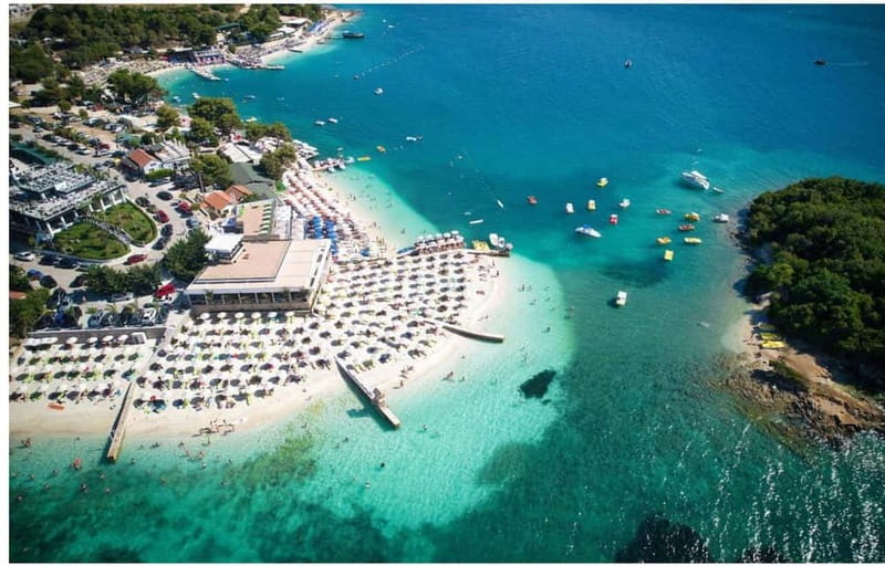 From Tirana: Saranda, Blue Eye, Ksamil Islands Boat Tour - The Blue Eye makes an unusual first impression