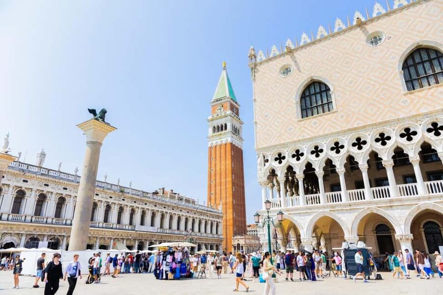 From Venice: Murano and Burano Half-Day Island Tour by Boat - Practical tips for a smoother visit