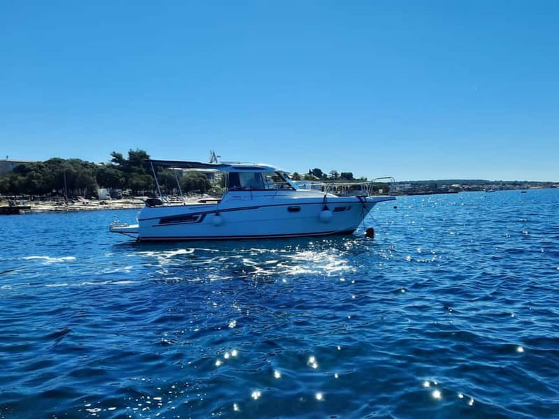 From Zadar: Islands Boat Tour with Drinks - Preko on Ugljan: an hour on land
