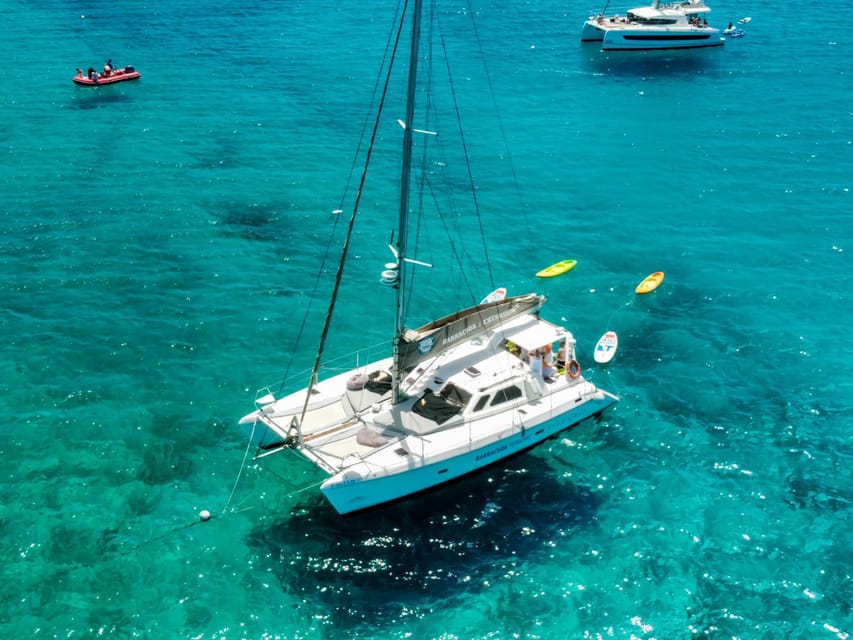 Fuerteventura : Catamaran excursion to Lobos Island - Anchoring near La Concha beach