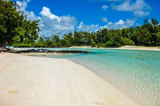 Full-Day At Ile Aux Cerf: Speed Boat, GRSE, Lunch On A Private Island & Transfer - Cruising to Grand River South East Waterfalls