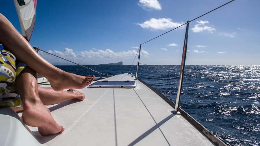 Full Day Catamaran Luxury Cruise to Northern Islands w Lunch - Coin de Mire on the way back