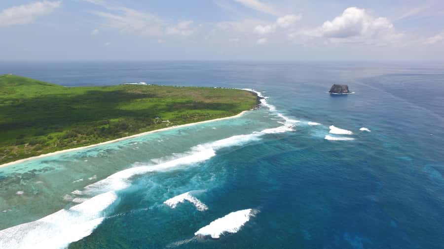 Full Day Catamaran Luxury Cruise to Northern Islands w Lunch - Who will enjoy this cruise most