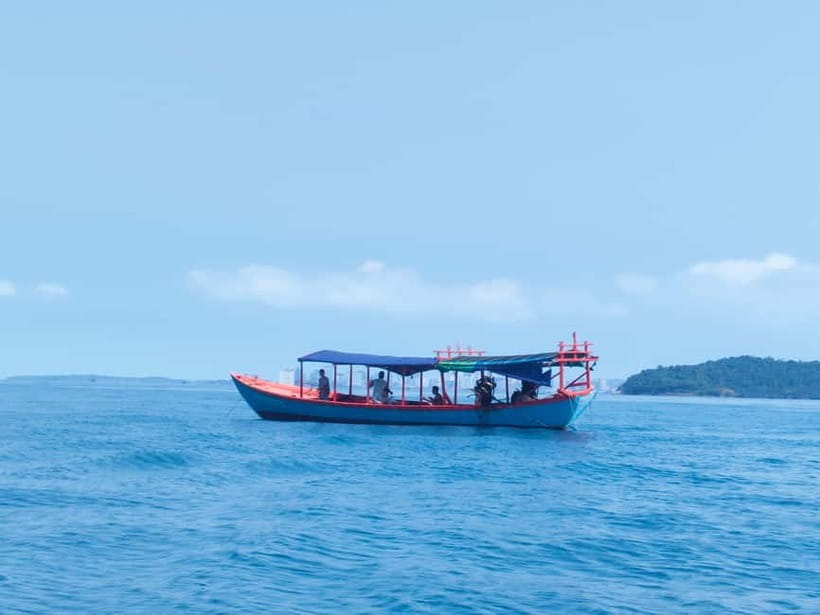 Full Day City Tour with A Boat Trip to 2 Islands - Koh Takeiv and the beach BBQ