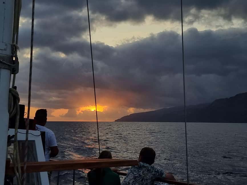 Funchal: Madeira Island Coastal Sunset on a Sailing Boat - What to pack and how to make the evening smoother