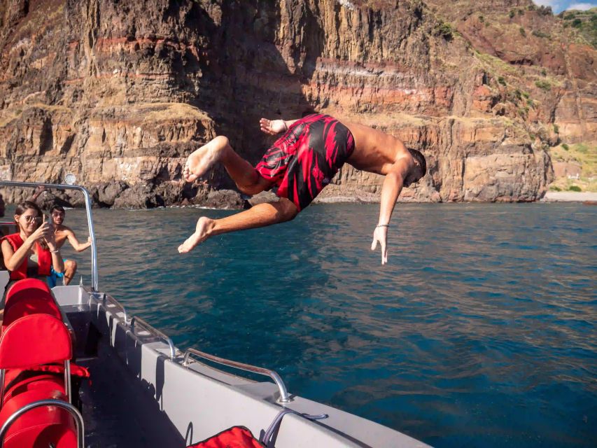 Funchal: Speedboat SEE THE ISLAND AND LIFE AT SEA - Booking and packing advice