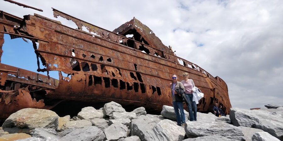 Galway: Cliffs Cruise, Aran Islands & Connemara Day Tour - Three hours on Inis Oirr