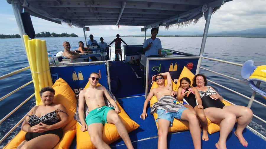 Gili Trawangan: 3-Gili Islands Snorkel Sunset Cruise w/ BBQ - Meeting at Ocean 2 Cafe and Bungalows