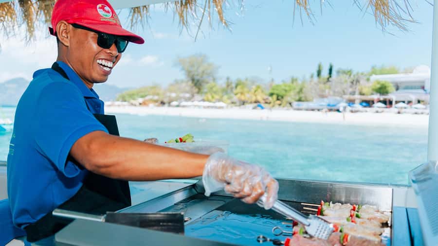 Gili Trawangan: 3 Gili Islands Turtle Snorkel Cruise w/ BBQ - Setting out from Ocean 2 Cafe and Bungalows