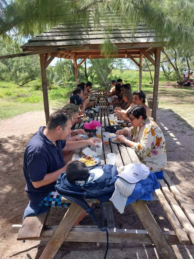 Grand Baie: Catamaran 3 Islands Cruise & Lunch on the Island - Ile Plate and the rare pleasure of eating ashore