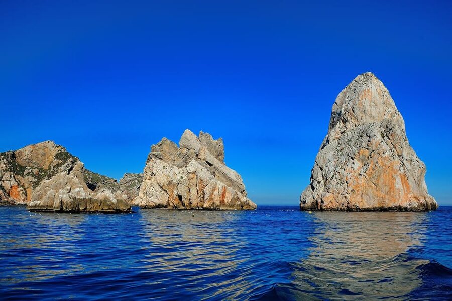 Guided Boat Tour to Medes Islands & Roca Foradada with Swim - Who will enjoy this boat trip?