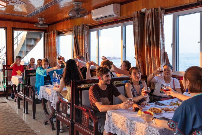 Ha Long Bay Cruise Day Tour with lunch, kayaking, surprise cave & titop island - Kayaking or bamboo boating near Luon Cave