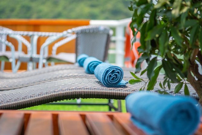Ha Long Bay Cruise Day Tour with lunch, kayaking, surprise cave & titop island - The cruise back through Ha Long Bay