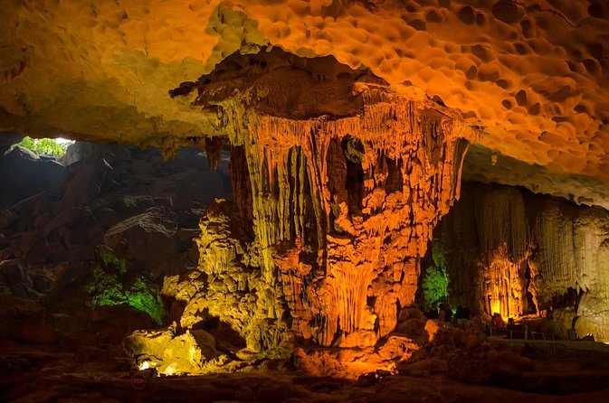 Halong bay Deluxe Cruise 2D/1N: Kayaking, swimming, Titop island & surprise cave - Key points to know before booking