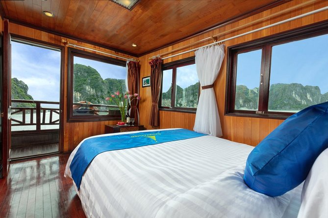 Halong bay Deluxe Cruise 2D/1N: Kayaking, swimming, Titop island & surprise cave - Why this two-day Halong Bay cruise works
