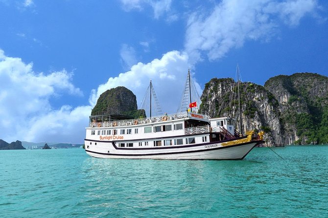Halong bay Deluxe Cruise 2D/1N: Kayaking, swimming, Titop island & surprise cave - Getting from Hanoi to Halong Bay
