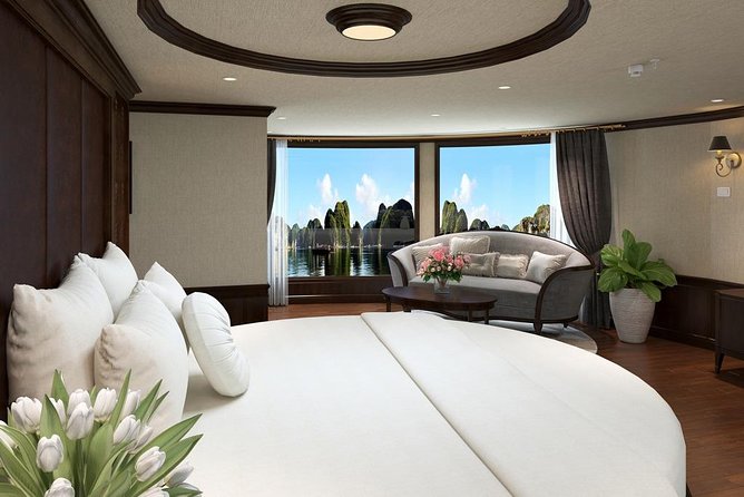 Halong Luxury Cruise 2D/1N: Kayaking, swimming, Surprise cave, Titop island - Lunch while limestone islets come into view