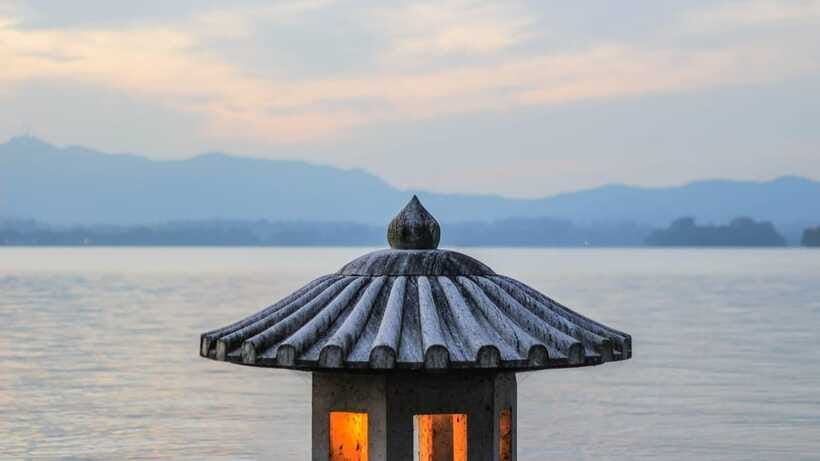 Hangzhou:Luxury West Lake Cruise+Santan Yinyue Island Ticket - Choosing your return point around the lake
