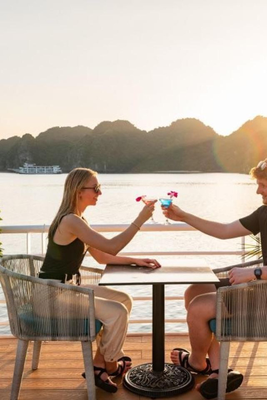 Hanoi: Cat Ba Island & Lan Ha Bay Day Trip Cruise with Lunch - The Hanoi transfer takes patience