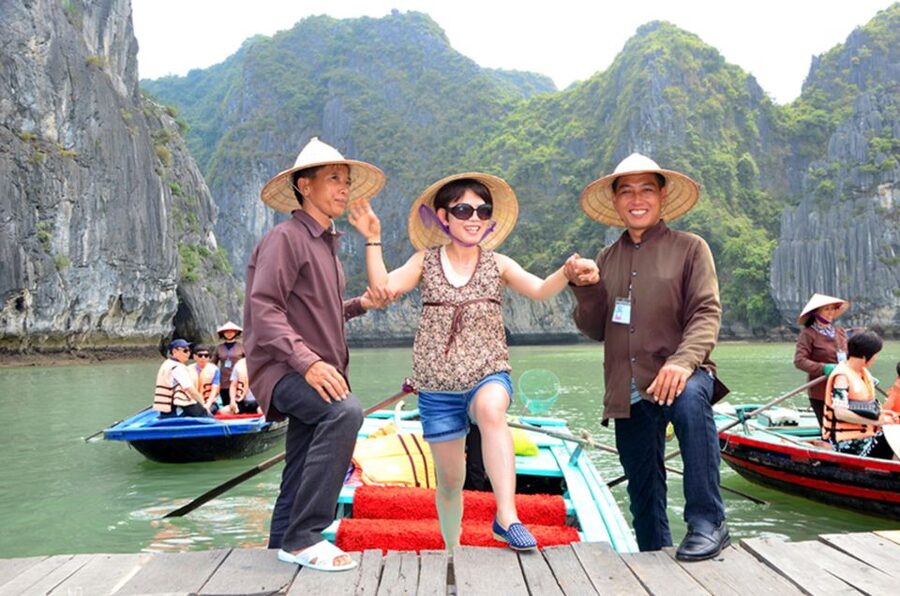 Hanoi: Ha Long Bay Cruise Day Tour visit Titop island & Cave - Sung Sot Cave, Ha Long Bay’s big showpiece