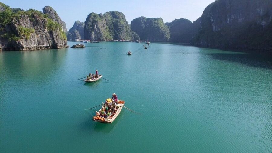 Hanoi: Ha Long Bay Cruise Day Tour visit Titop island & Cave - The sunset party on the return cruise