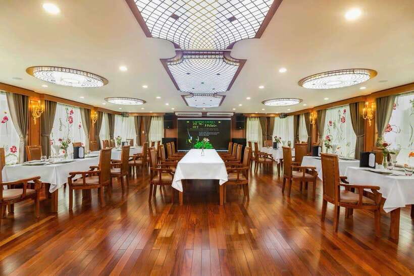 Hanoi: Lan Ha Bay & Cat Ba Island 1 or 2-Day Cruise - The two-day cruise and its overnight rhythm