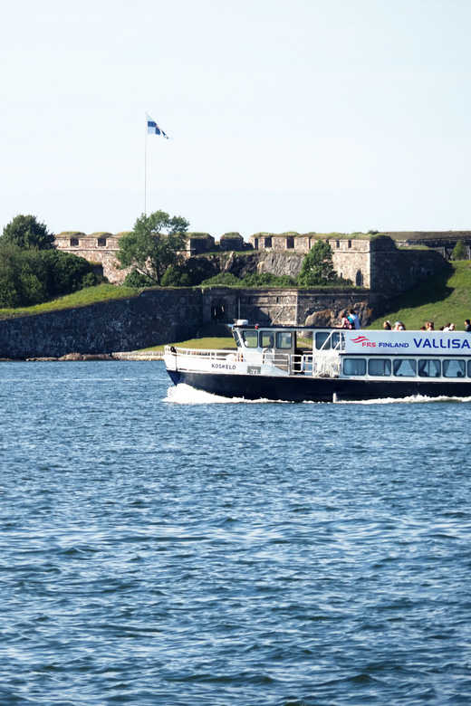 Helsinki: Vallisaari Fortress Island Ferry Ticket - Cafés, snacks, and a slower island stop