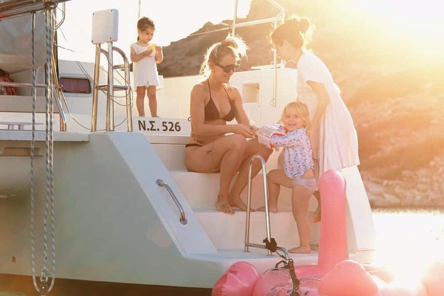 Heraklion: Catamaran Cruise to Dia Island - The first hour on the catamaran