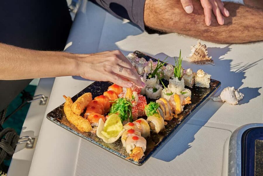Heraklion: Dia Island Romantic Sunset Cruise with Wine - The one-hour sail from Heraklion