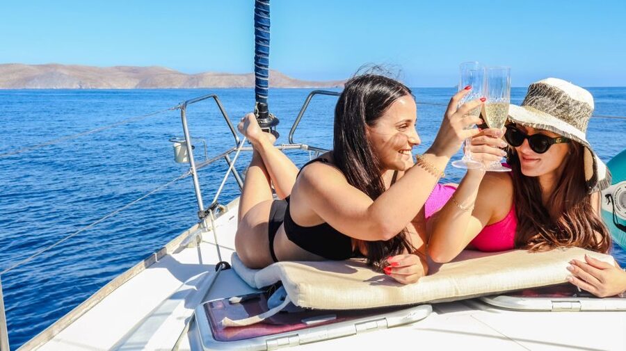 Heraklion: Dia Island Sailboat Cruise with Swimming and Meal - Morning cruise or afternoon sunset sailing?